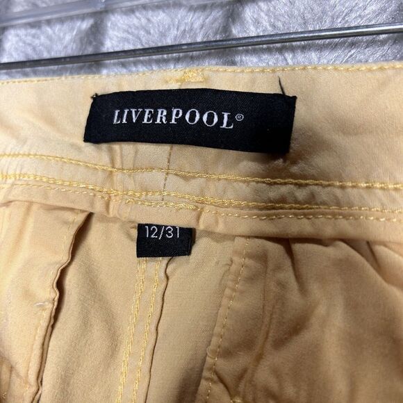 Liverpool Chino Shorts Mid Rise Women's Size 12 Yellow - Picture 3 of 6